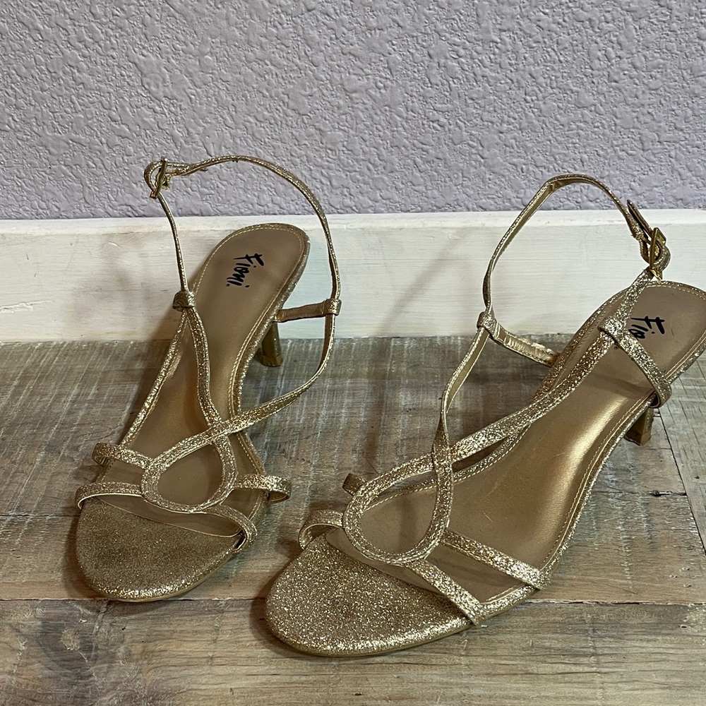 FIONI Gold Glitter Heels - strappy design Sz 9.5
